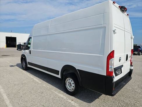 Used 2023 RAM ProMaster 3500 w/ Safety Group FWD image 3