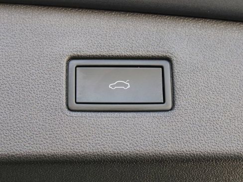 Certified 2024 Volkswagen Tiguan SE R-Line w/ MDO Package, Two-Row image 29