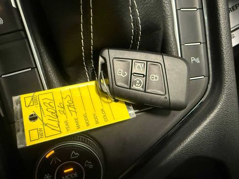 Certified 2026 Volkswagen Taos SE AWD/4WD image 37
