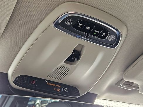 Used 2017 Volvo XC90 T6 Inscription w/ Vision Package image 21