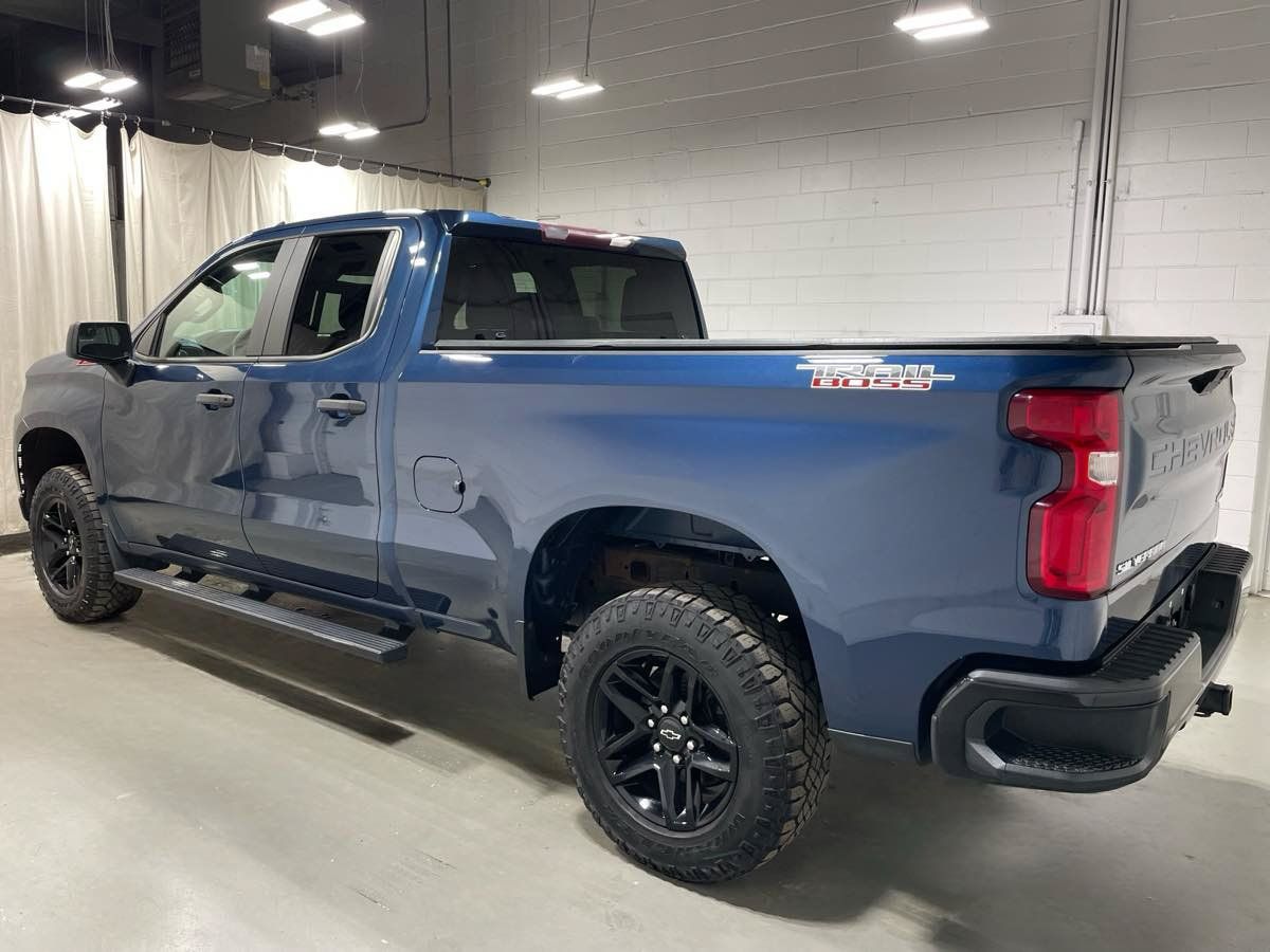 Used 2019 Chevrolet Silverado 1500 Custom Trail Boss w/ Custom Convenience Package AWD/4WD image 5