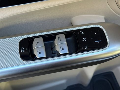 New 2026 Mercedes-Benz GLC 300 image 23