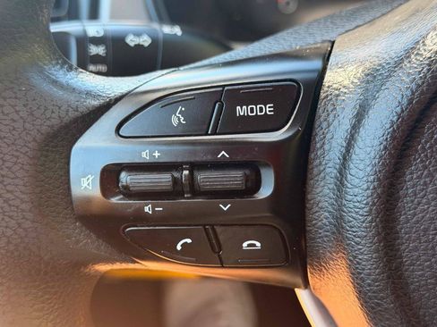 Used 2023 Kia Rio S FWD image 20