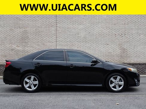 Used 2012 Toyota Camry SE FWD image 5