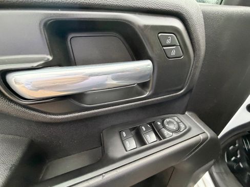 Used 2024 GMC Sierra 3500 Pro w/ Convenience Package image 8