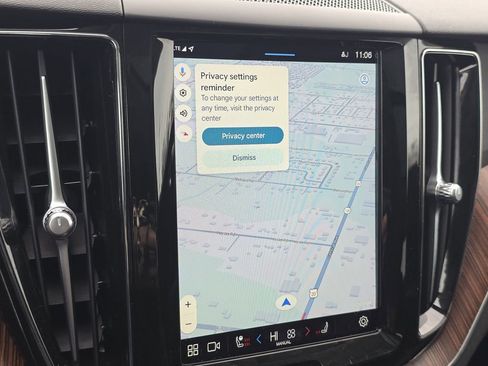 Used 2023 Volvo XC60 B5 Plus w/ Climate Package image 11