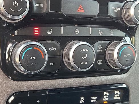 Used 2021 RAM 1500 Big Horn image 16