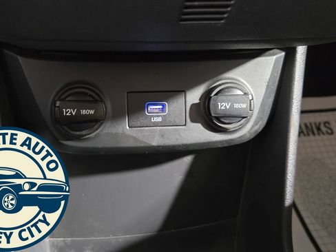 Used 2021 Hyundai Ioniq SE image 15