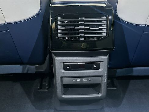 Used 2023 Volkswagen ID.4 Pro S Plus AWD/4WD image 27
