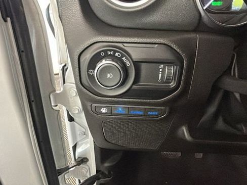 Used 2023 Jeep Wrangler Unlimited Rubicon 4xe w/ Cold Weather Group AWD/4WD image 19