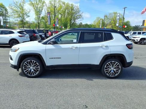 Used 2022 Jeep Compass Limited w/ Elite Group image 9
