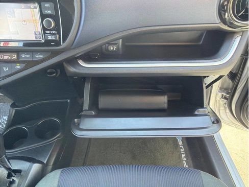 Used 2015 Toyota Prius C Three image 27