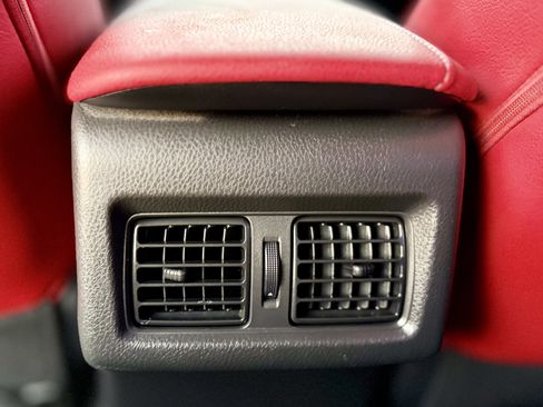 Used 2018 Toyota Camry XSE FWD image 27