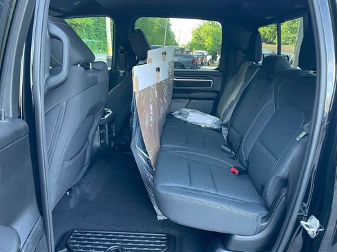 New 2026 RAM 1500 4x4 Crew Cab image 12