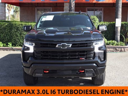 Used 2024 Chevrolet Silverado 1500 LT Trail Boss w/ LT Trail Boss Premium Package AWD/4WD image 3