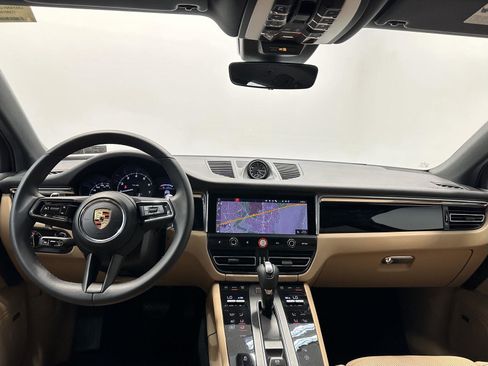 Certified 2026 Porsche Macan AWD/4WD image 27
