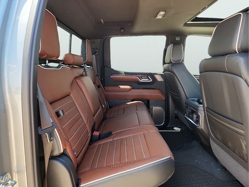 New 2026 GMC Sierra 1500 Denali Ultimate w/ LPO, Black Badging Package AWD/4WD image 19
