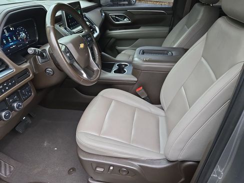 Used 2022 Chevrolet Tahoe LT w/ Luxury Package image 15