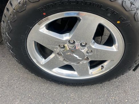 Used 2015 Chevrolet Silverado 2500 LT w/ LT Convenience Package image 14