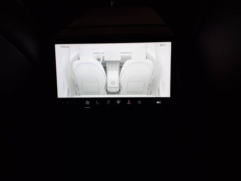 Used 2025 Tesla Model 3 Long Range RWD image 15