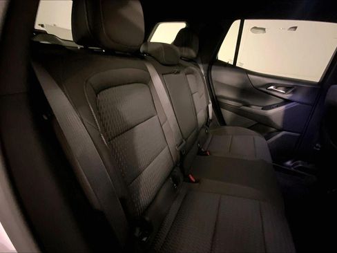 Used 2026 Chevrolet Equinox LT FWD image 24