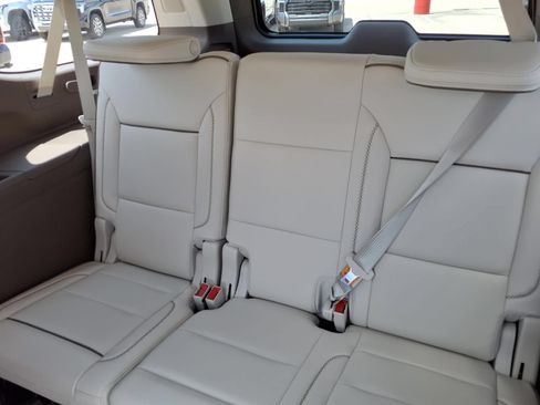 Used 2021 GMC Yukon XL Denali w/ LPO, Illumination Package AWD/4WD image 18
