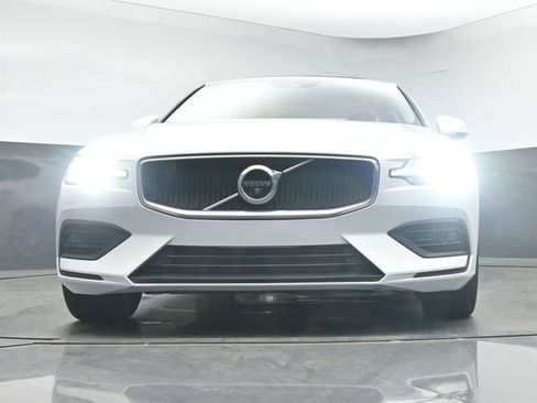 Used 2020 Volvo S60 T5 Momentum FWD image 16