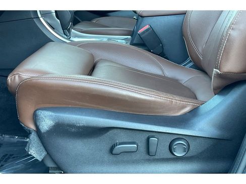 Used 2022 Subaru Ascent Touring image 13