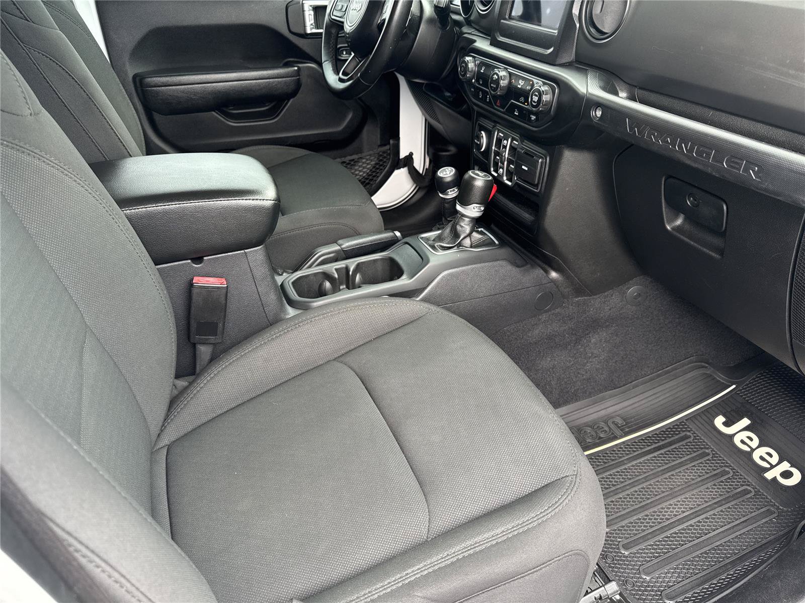 Used 2022 Jeep Wrangler Unlimited Sport AWD/4WD image 35