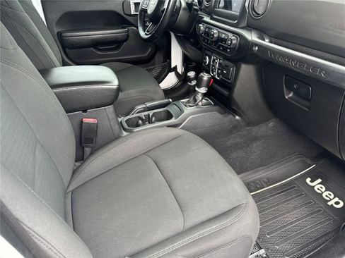 Used 2022 Jeep Wrangler Unlimited Sport AWD/4WD image 35