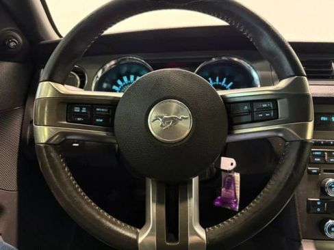 Used 2013 Ford Mustang GT image 12