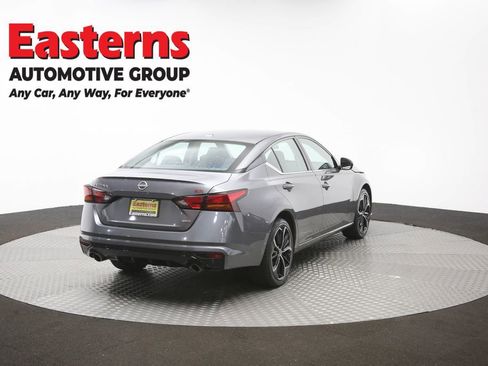 Used 2023 Nissan Altima 2.5 SR AWD/4WD image 39