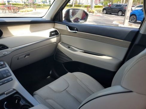 Used 2022 Hyundai Palisade Limited FWD image 15