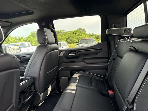 Certified 2025 GMC Sierra 1500 AT4X w/ AT4X AEV Edition AWD/4WD image 32