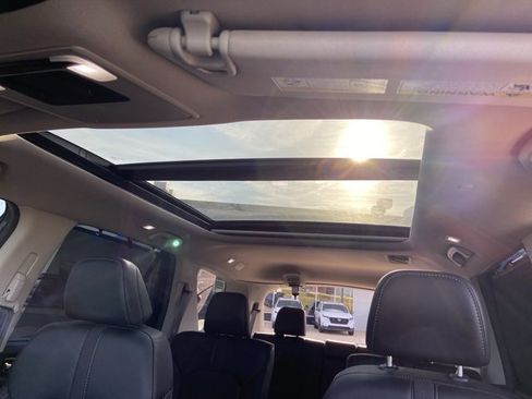 Used 2024 Honda Pilot Touring image 28