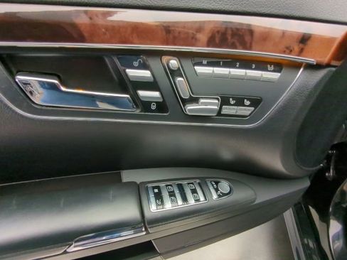 Used 2007 Mercedes-Benz S 550 4MATIC image 24