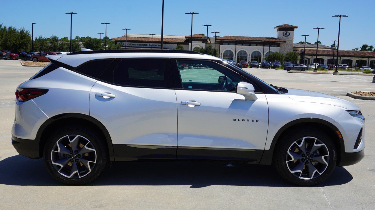 Used 2022 Chevrolet Blazer RS w/ Enhanced Convenience Package FWD image 4