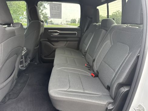 Used 2023 RAM 1500 Big Horn AWD/4WD image 3