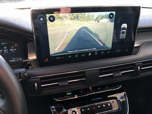 Used 2023 Lincoln Corsair AWD w/ Rear Removable Package Tray image 13