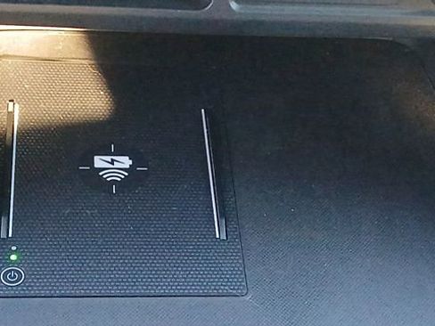 Used 2025 Honda Pilot Black Edition image 16