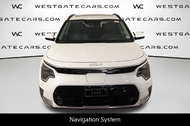 Certified 2023 Kia Niro Wave FWD image 2