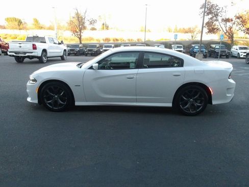 Used 2018 Dodge Charger R/T w/ Navigation & Travel Group image 5