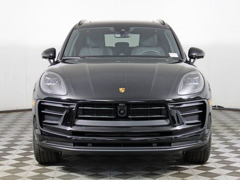 Certified 2026 Porsche Macan image 10