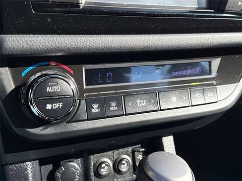 Used 2014 Toyota Corolla L image 26