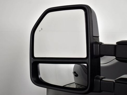 Used 2024 Ford F250 Lariat w/ Lariat Ultimate Package image 31