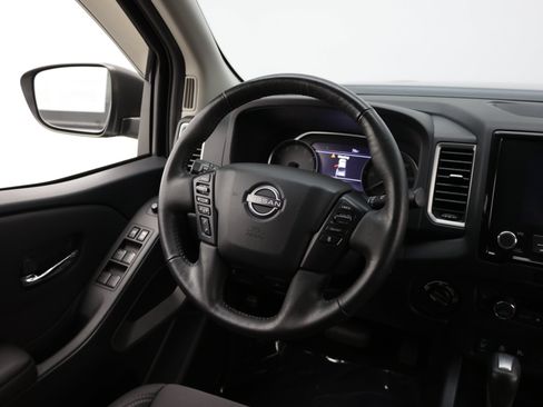 Used 2022 Nissan Frontier SV AWD/4WD image 29