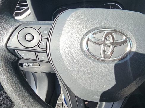 Certified 2025 Toyota RAV4 XLE AWD/4WD image 11