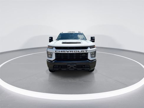 Used 2021 Chevrolet Silverado 2500 Custom w/ Custom Value Package AWD/4WD image 3