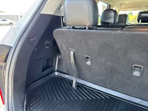 Used 2023 Kia Telluride LX FWD image 42