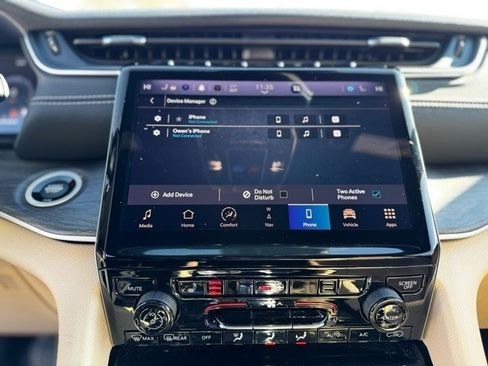 Used 2023 Jeep Grand Cherokee L Limited image 13